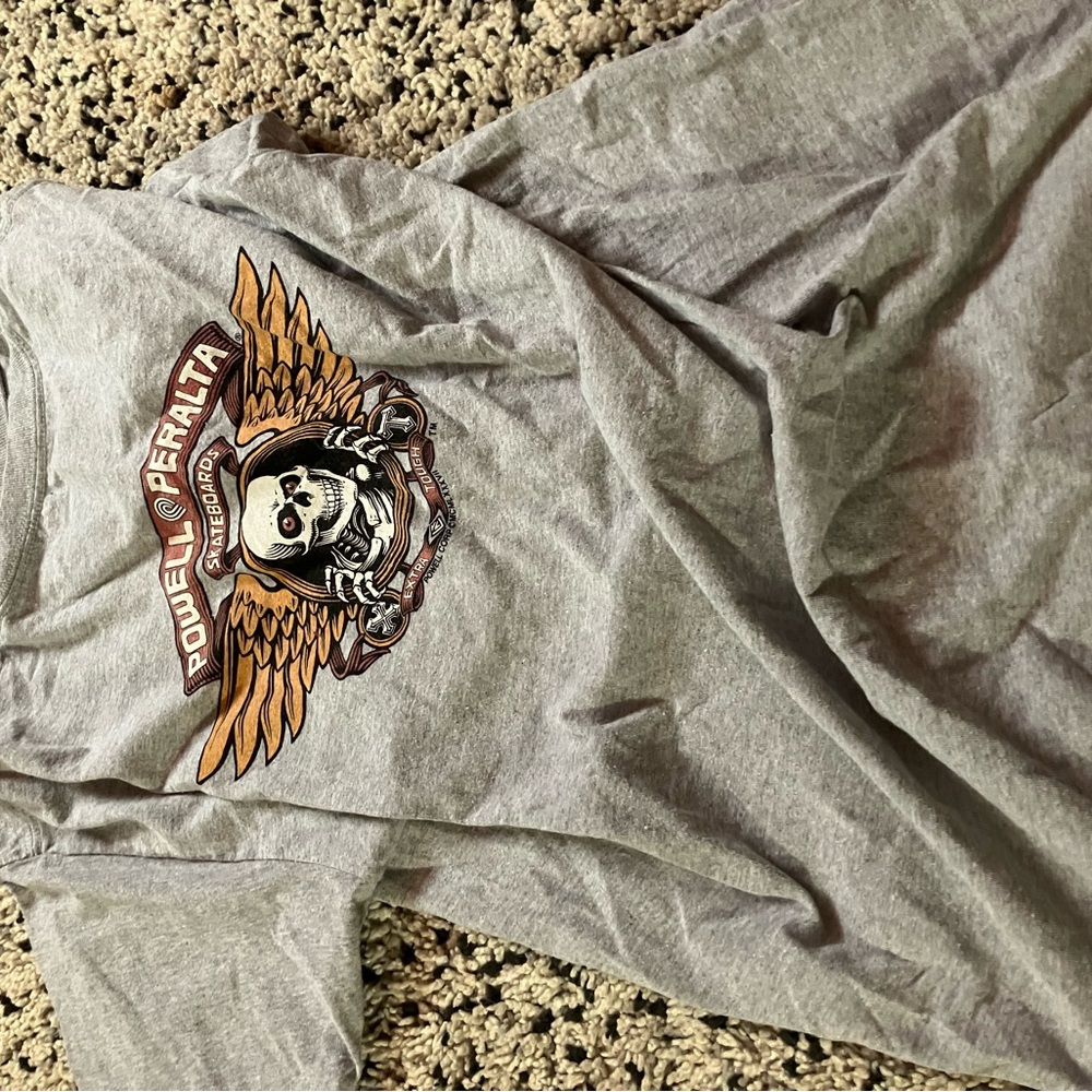 Power Peralta large shirt. Shipping fees are included to the main price listed.